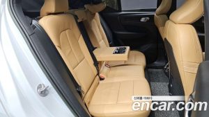 Volvo XC40 B4 Inscription 2022 года из Южной Кореи