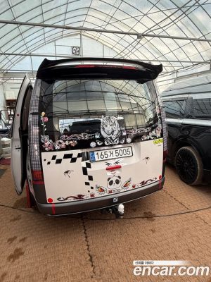 Hyundai Staria 4WD Lounge 9-Seater 2025 года из Южной Кореи