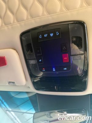 Hyundai Staria 4WD Lounge 9-Seater 2025 года из Южной Кореи