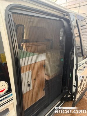 Hyundai Staria 4WD Lounge 9-Seater 2025 года из Южной Кореи