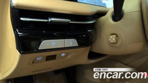 Genesis G80 Бензин 2.5 Turbo AWD 2025 года из Южной Кореи