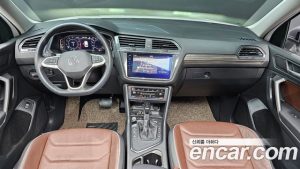 Volkswagen Tiguan 2.0 TSI Prestige 2023 года из Южной Кореи