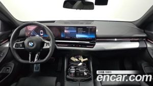 BMW 5-Series 520i M Sport 2024 года из Южной Кореи