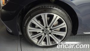 Mercedes-Benz E-Class E350 4MATIC Exclusive 2023 года из Южной Кореи