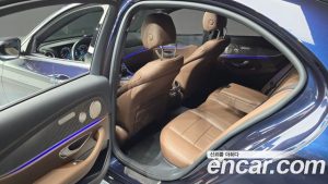Mercedes-Benz E-Class E350 4MATIC Exclusive 2023 года из Южной Кореи