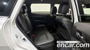 Renault-KoreaSamsung QM6 2.0 GDe LE Signature 2WD 2023 года из Южной Кореи