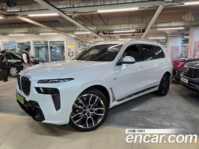 BMW X7 xDrive 40i M Sport 6 2025 года из Кореи