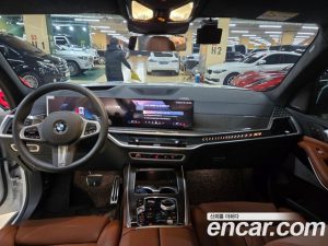 BMW X7 xDrive 40i M Sport 6 2025 года из Южной Кореи