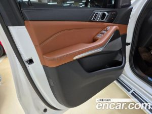 BMW X7 xDrive 40i M Sport 6 2025 года из Южной Кореи