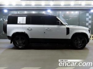 Land Rover Defender 110 P300 X- SE 2024 года из Южной Кореи