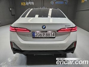 BMW 5-Series 520i M Sport 2024 года из Южной Кореи