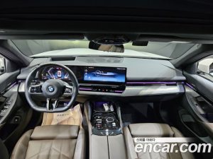 BMW 5-Series 520i M Sport 2024 года из Южной Кореи