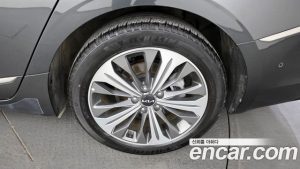 Kia K8 Signature 2024 года из Южной Кореи