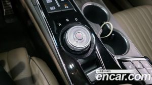 Kia K8 Signature 2024 года из Южной Кореи