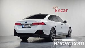 BMW 5-Series 520i M Sport 2024 года из Южной Кореи