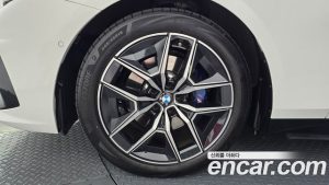 BMW 5-Series 520i M Sport 2024 года из Южной Кореи