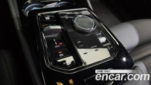 BMW 5-Series 520i M Sport 2024 года из Южной Кореи