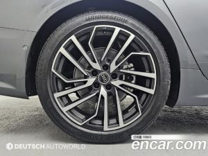 Audi A7 55 TFSI 4WD Premium 2024 года из Южной Кореи