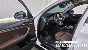 BMW X4 xDrive20i xLine 2023 года из Южной Кореи