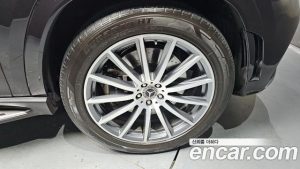 Mercedes-Benz GLS-Class GLS400d 4MATIC 2023 года из Южной Кореи