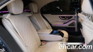 Mercedes-Benz S-Class S500L 4MATIC 2023 года из Южной Кореи