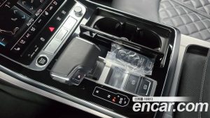 Audi Q8 55 TFSI 4WD Premium 2023 года из Южной Кореи