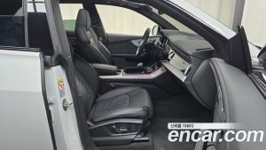 Audi Q8 55 TFSI 4WD Premium 2023 года из Южной Кореи
