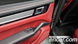 Porsche Cayenne 3.0 Coupe 2023 года из Южной Кореи