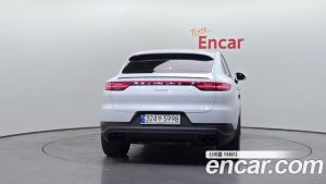Porsche Cayenne 3.0 Coupe 2023 года из Южной Кореи