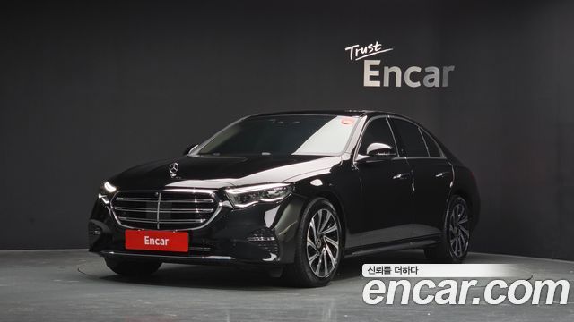 Mercedes-Benz E-Class E300 4MATIC Exclusive 2024 года из Кореи