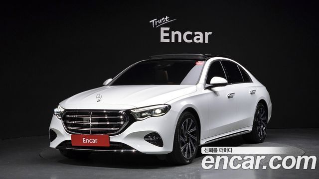 Mercedes-Benz E-Class E300 4MATIC Exclusive 2024 года из Кореи