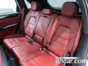 Porsche Cayenne 3.0 2023 года из Южной Кореи