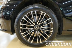 Mercedes-Benz S-Class S350 d 4MATIC 2025 года из Южной Кореи