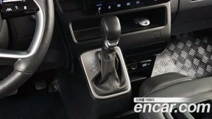 Hyundai Staria L3.5 Tourer 11-Seater 2024 года из Южной Кореи