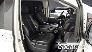 Hyundai Staria L3.5 Tourer 11-Seater 2024 года из Южной Кореи