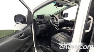 Hyundai Staria L3.5 Tourer 11-Seater 2024 года из Южной Кореи