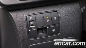 Hyundai Staria L3.5 Tourer 11-Seater 2024 года из Южной Кореи