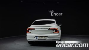 Volvo S90 B6 AWD Inscription 2022 года из Южной Кореи