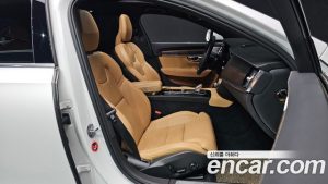 Volvo S90 B6 AWD Inscription 2022 года из Южной Кореи