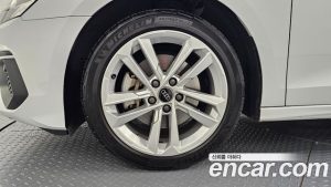 Audi A3 40 TFSI 2023 года из Южной Кореи