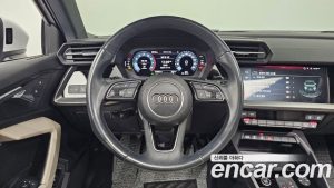 Audi A3 40 TFSI 2023 года из Южной Кореи