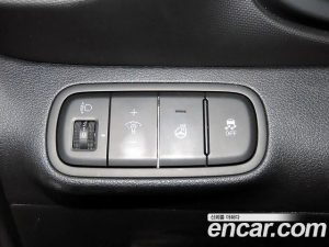 Hyundai Venue 1.6 Premium 2024 года из Южной Кореи