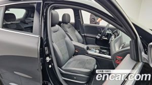 Mercedes-Benz GLA-Class GLA250 4MATIC 2025 года из Южной Кореи