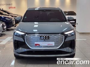 Audi Q4 e-tron 40 2023 года из Южной Кореи