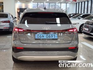 Audi Q4 e-tron 40 2023 года из Южной Кореи