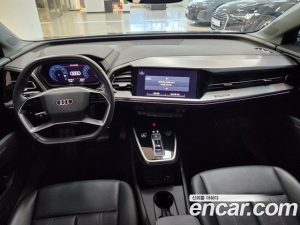 Audi Q4 e-tron 40 2023 года из Южной Кореи