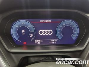 Audi Q4 e-tron 40 2023 года из Южной Кореи