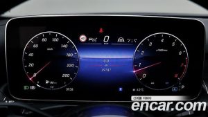 Mercedes-Benz C-Class C300 4MATIC Avantgarde 2024 года из Южной Кореи