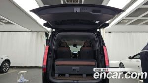 Hyundai Staria Lounge 9-Seater 2025 года из Южной Кореи