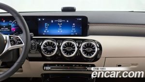 Mercedes-Benz A-Class A220 SEDAN 2025 года из Южной Кореи